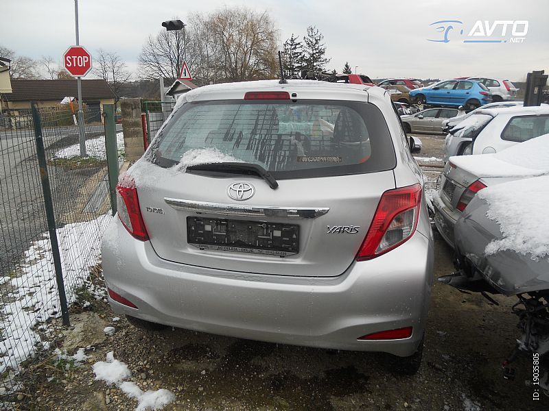 Toyota Yaris V Dual Vvt I Style Letnik Eur Prodam