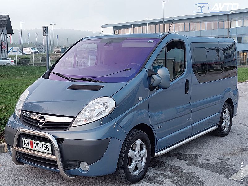 Renault Trafic <small><strong>8+1-KOT-NOV-LIZING-KREDIT-ZA-TUJCE</strong></small>