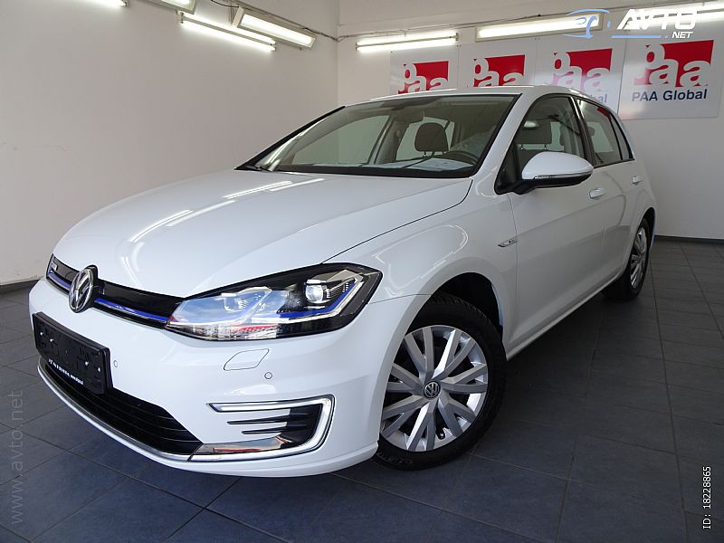 Volkswagen Golf <small><strong>e-Golf Comfortline 100kW.NEMKI+4ALU+TOPL.RPALKA</strong></small>