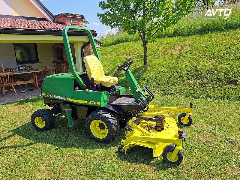 John Deere 4x4 <small><strong></strong></small>