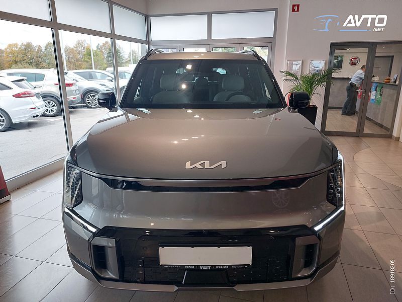 Kia&nbsp;EV9&nbsp;<small><strong>Premium panorama + V2L</strong></small>