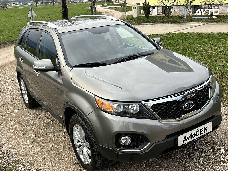 Kia Sorento <small><strong>2.0 CRDi  4x4 + SLO + BREZ POLOGA</strong></small>