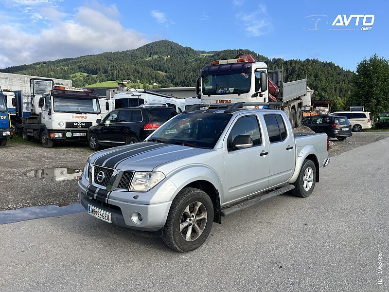 Nissan Navara <small><strong>2.5 dci 4x4 avtomatik</strong></small>