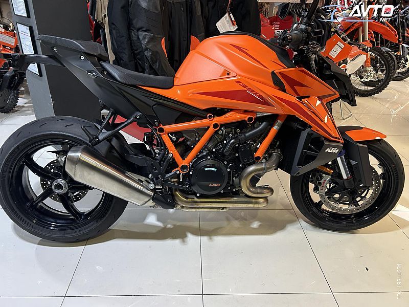 KTM SUPERDUKE 1390 R - EVO