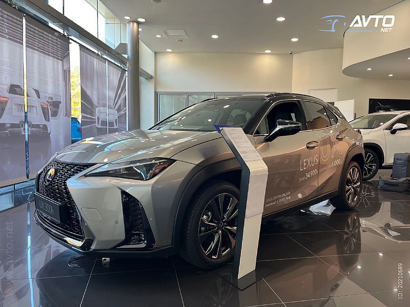 Lexus UX <small><strong>300h F Sport Design NA ZALOGI</strong></small>