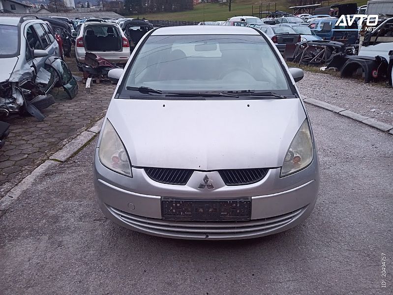Mitsubishi Colt 1.3.po delih