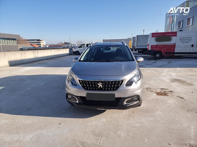 Peugeot 2008 <small><strong>1.2 PureTech-SAMO 90000KM</strong></small>