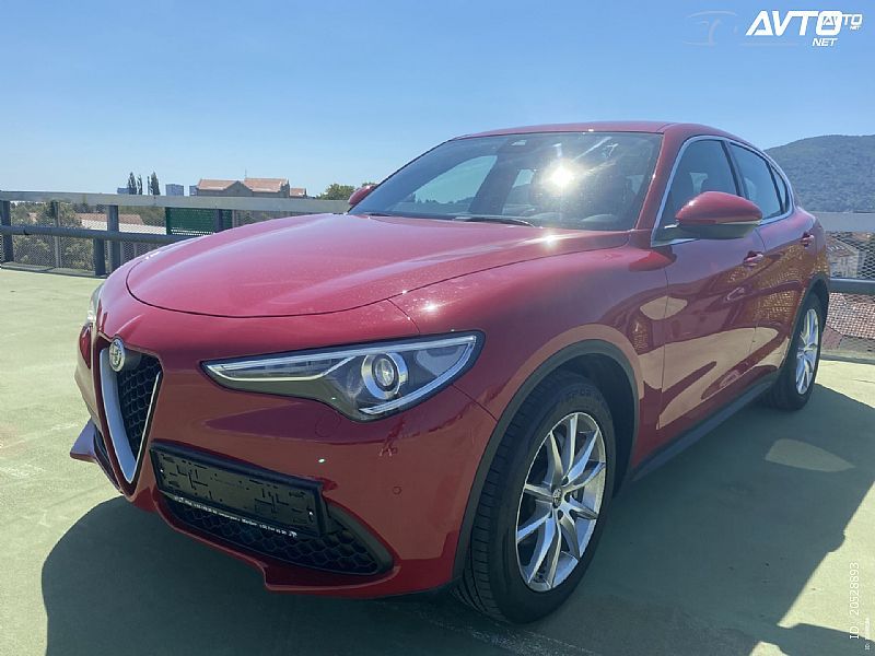 Alfa Romeo Stelvio <small><strong>2.2 Diesel 16v 190.NEMKI.NAVI.KAMERA.BI-XENON.PDC</strong></small>