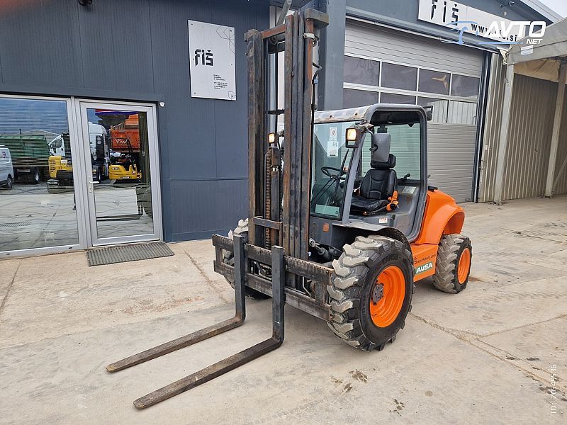 Ausa C250 HX4 - 2540 DELOVNIH UR - TRIPLEX