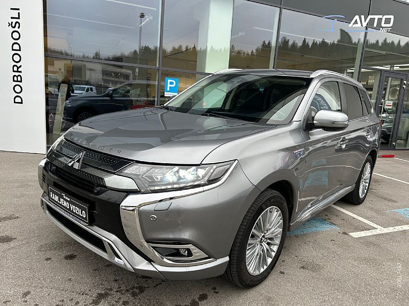 Mitsubishi Outlander <small><strong>2.4PHEV MIVEC Twin Motor + REDNO VZDREVAN</strong></small>