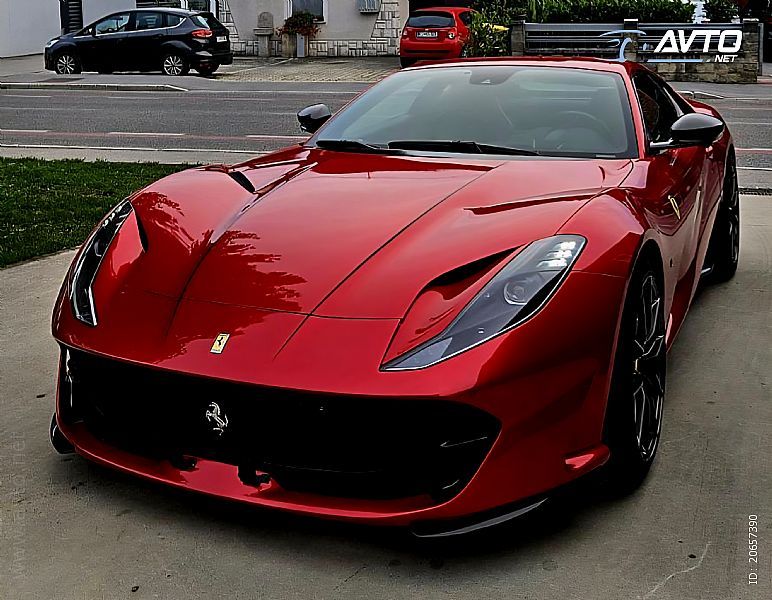 Ferrari 812 SUPERFAST 6.5 V12