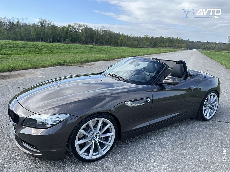 BMW&nbsp;Z4&nbsp;<small><strong>sDrive35i</strong></small>