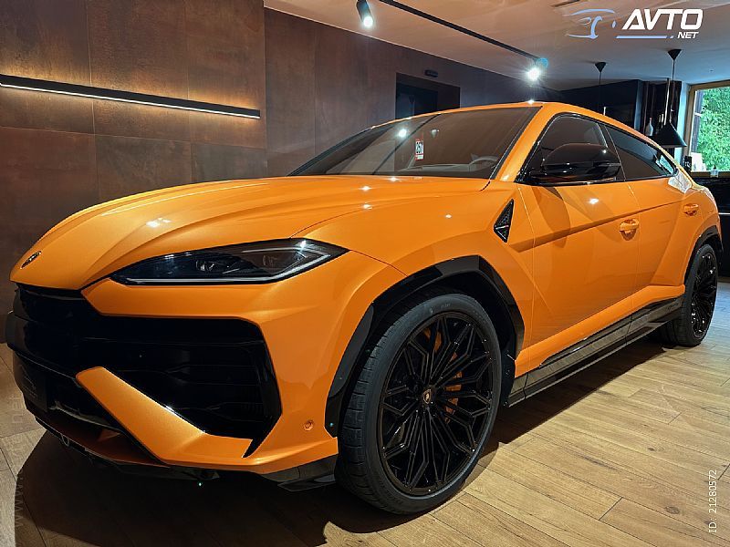 Lamborghini&nbsp;Urus&nbsp;<small><strong>SE.800ps.Soft C.HUD.Night V.B O.Akrapovic</strong></small>