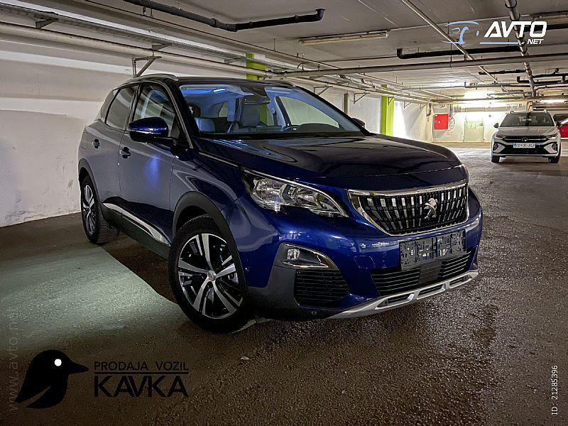 Peugeot&nbsp;3008&nbsp;<small><strong>1.2 PureTech 130 S S Allure Pano. Avt. ODLI�EN</strong></small>