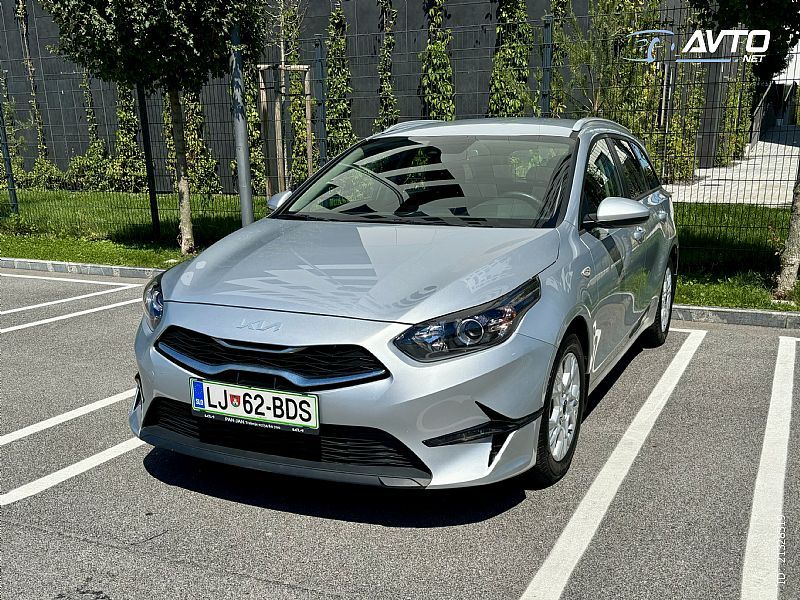 Kia&nbsp;Ceed SW&nbsp;<small><strong>1.0 T-GDi EX Champion ISG. M T 88 kW</strong></small>