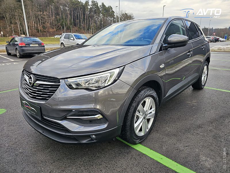 Opel&nbsp;Grandland X&nbsp;<small><strong>1.5 96KW INNOVATION AUTO|2xParkPDC|alu|navi|fulLED</strong></small>