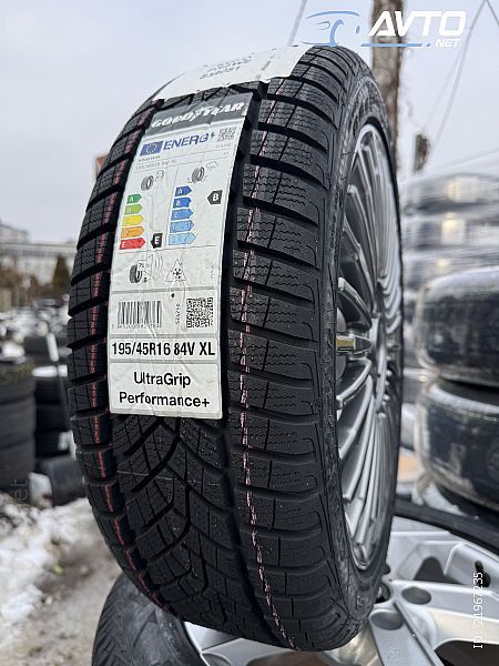 Goodyear&nbsp;ULTRAGRIP PERFOMANCE +&nbsp;<small>195&nbsp;/&nbsp;45 &nbsp;R&nbsp;16</small>