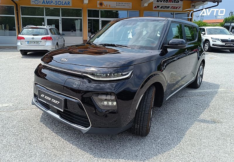Kia&nbsp;Soul&nbsp;<small><strong>3 FAZNI POLNILEC V2L REZERVIRANO</strong></small>