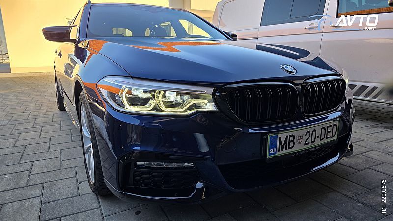 BMW&nbsp;serija 5 Touring:&nbsp;<small><strong>540i xDrive  AT </strong></small>