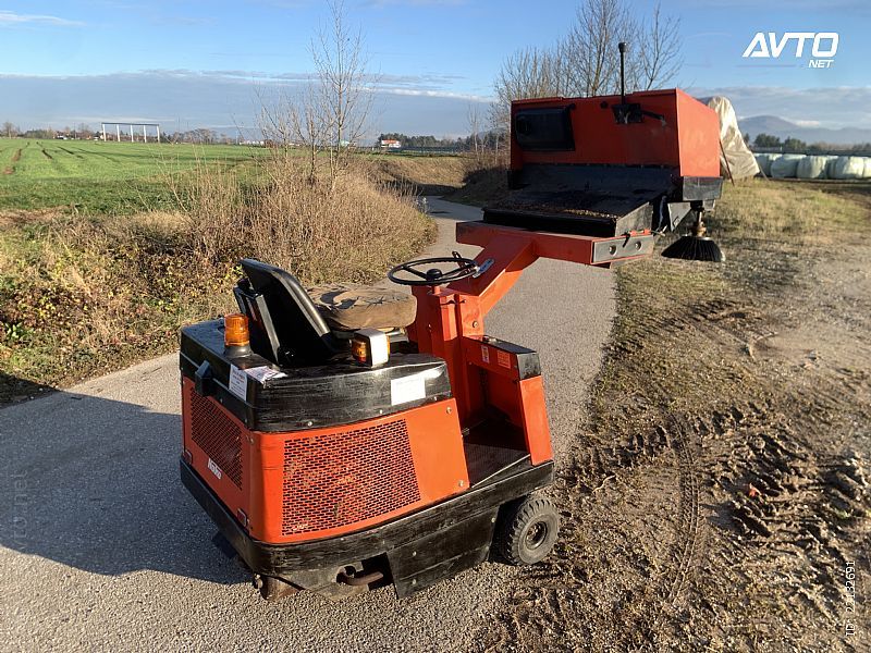 Hako&nbsp;Jonas 120&nbsp;<small><strong></strong></small>
