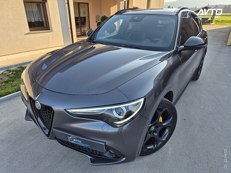 Alfa Romeo&nbsp;Stelvio&nbsp;<small><strong>Veloce Ti 2.2 Multijet 210 Q4</strong></small>