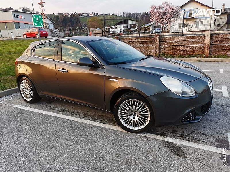 Alfa Romeo&nbsp;Giulietta&nbsp;<small><strong>1.4 TB</strong></small>