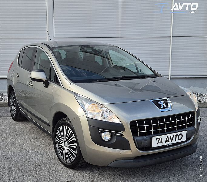 Peugeot&nbsp;3008&nbsp;<small><strong>1.6HDI-110KM-TEMPOMAT-PDC-17COL-KLJUKA-KREDIT</strong></small>