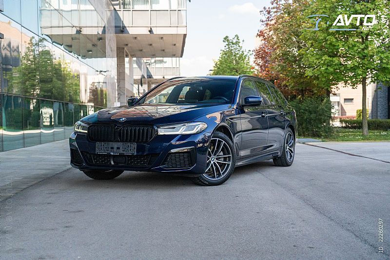 BMW serija 5 Touring: 520d xDrive M-SPORT - 1.LASTNIK - SLO - VL. KLJUKA,  letnik:2022,25900 EUR