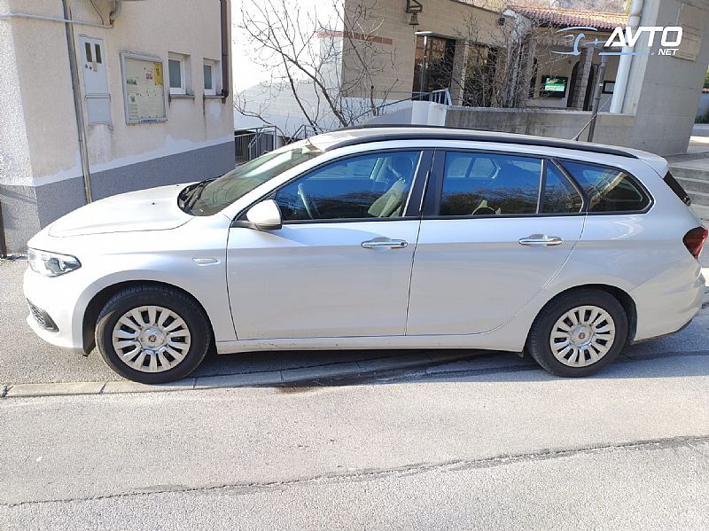 Fiat&nbsp;Tipo&nbsp;<small><strong>SW 1.4 T-Jet 16V Pop</strong></small>