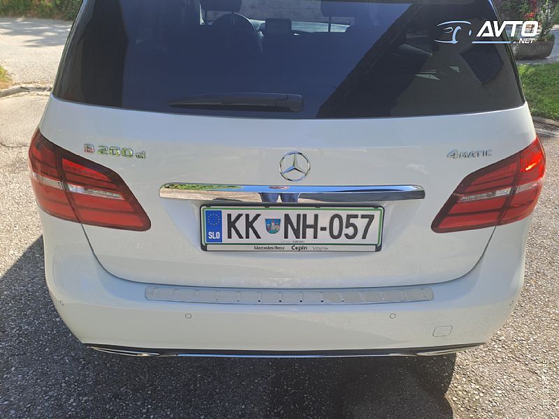 Mercedes-Benz&nbsp;B-Razred&nbsp;<small><strong>B 200 d 4MATIC Urban Avt.</strong></small>
