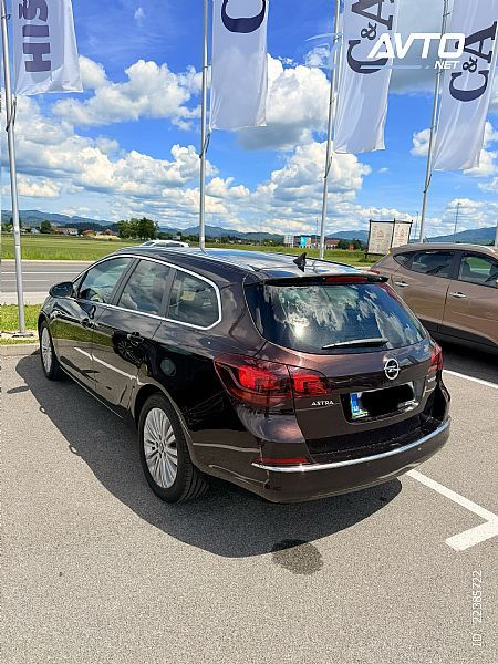 Opel&nbsp;Astra&nbsp;<small><strong>Sports Tourer 1.7 CDTI Cosmo EcoFlex Start Stop</strong></small>