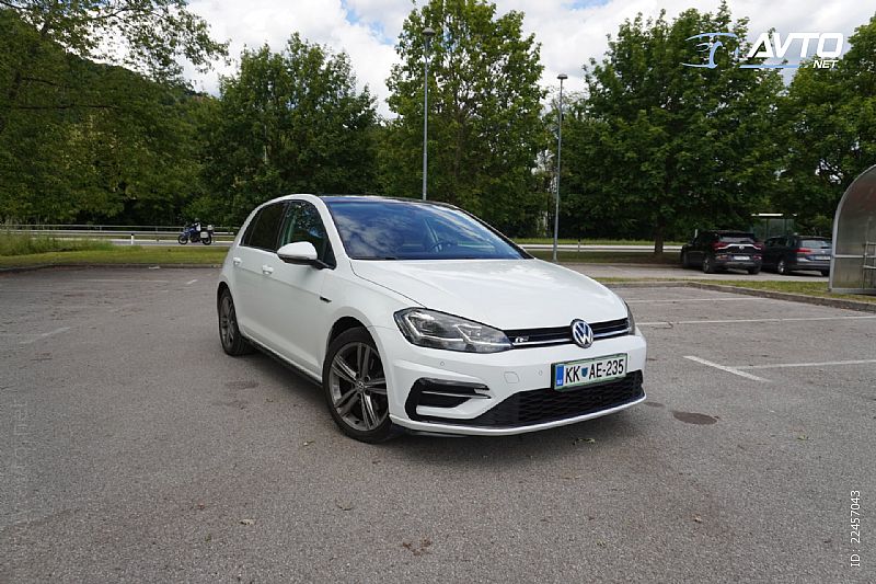 Volkswagen&nbsp;Golf&nbsp;<small><strong>1.6 TDI BMT R-Line Edition</strong></small>