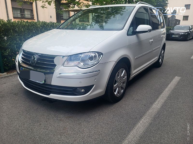 Volkswagen&nbsp;Touran&nbsp;<small><strong>1.4 TSI Highline</strong></small>