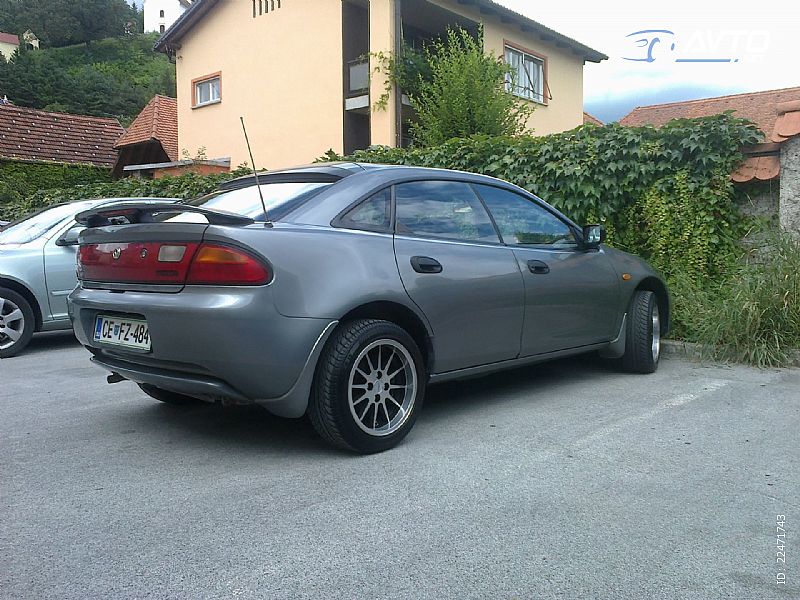 Mazda&nbsp;323&nbsp;<small><strong></strong></small>