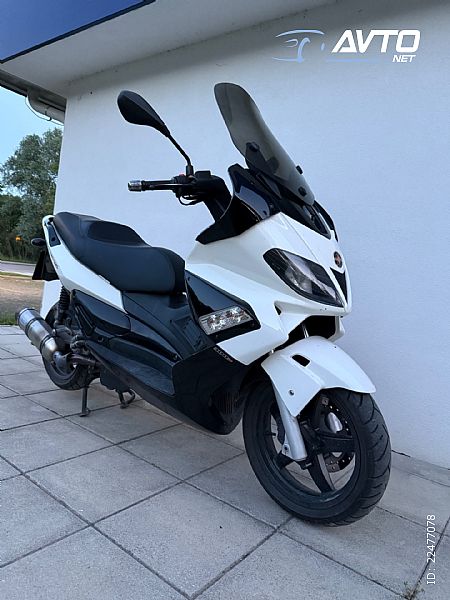 Gilera&nbsp;Nexus 300 - White edition - na Obroke