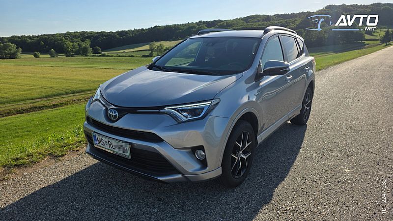 Toyota&nbsp;RAV4&nbsp;<small><strong>Hybrid 2.5 Elegant Avt.</strong></small>