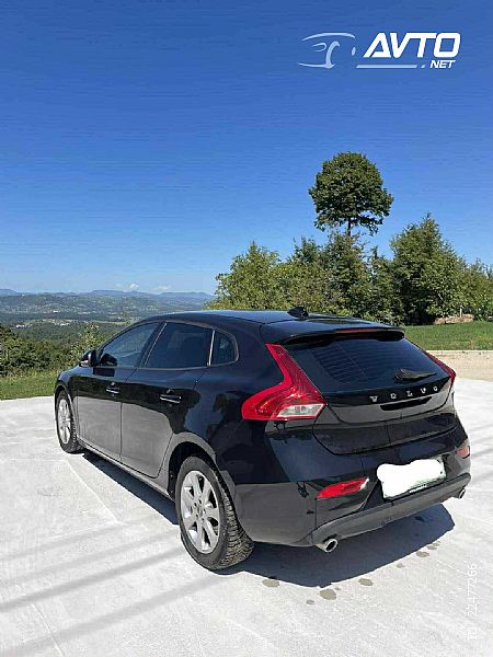 Volvo&nbsp;V40&nbsp;<small><strong></strong></small>