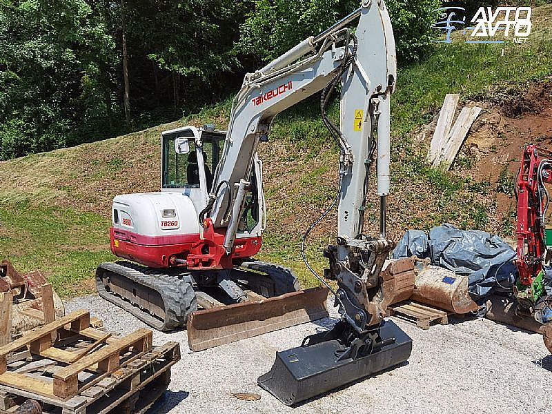 Takeuchi&nbsp;TB260 HID. HITRA MENJAVA NOVE GOSENICE  4x IZHOD&nbsp;<small><strong></strong></small>