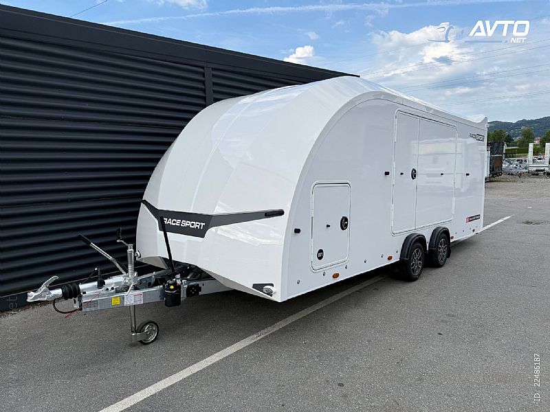 Brian James&nbsp;RACE SPORT - na zalogi  &nbsp;<small><strong></strong></small>