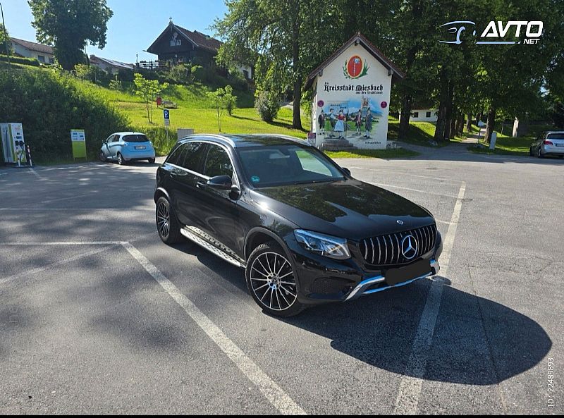 Mercedes-Benz&nbsp;GLC-Razred&nbsp;<small><strong>GLC 220 d 4MATIC AMG</strong></small>
