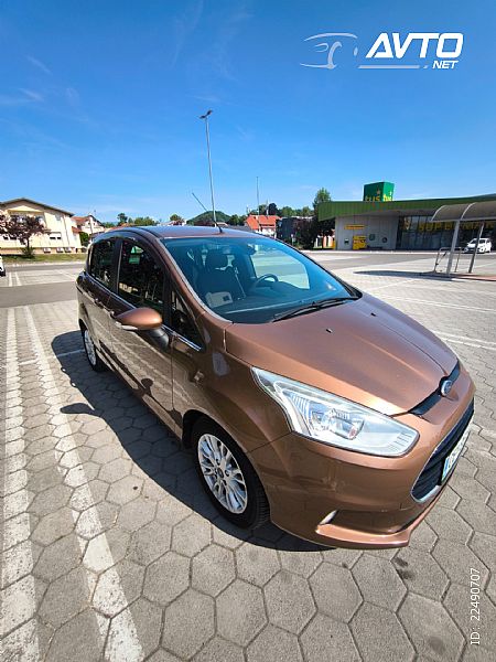 Ford&nbsp;B-Max&nbsp;<small><strong>B-MAX 1.0 EcoBoost Titanium</strong></small>