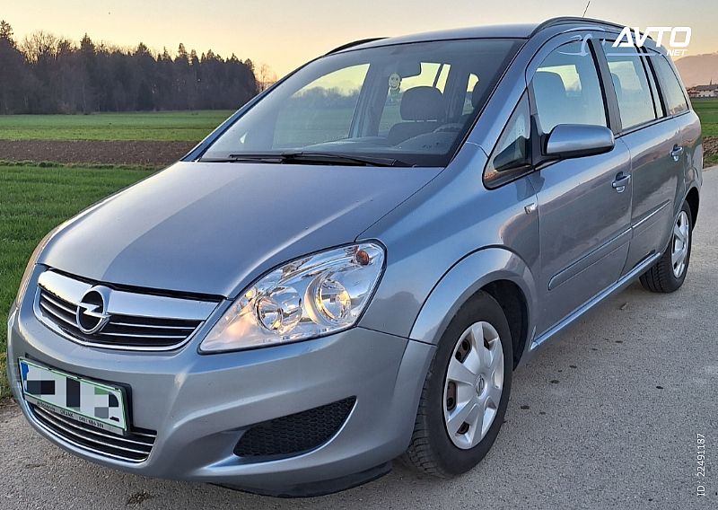 Opel&nbsp;Zafira&nbsp;<small><strong>Cosmo 1.6 16 V</strong></small>