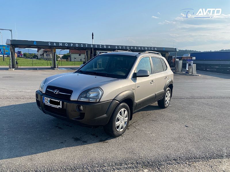 Hyundai&nbsp;Tucson&nbsp;<small><strong>4WD 2.0 CRDi GLS Top-K</strong></small>