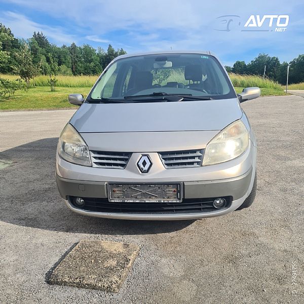 Renault&nbsp;Scenic&nbsp;<small><strong>Sc�nic 1.6 16V Dynamique Confort</strong></small>
