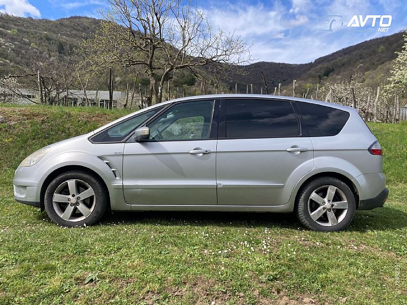 Ford&nbsp;S-Max&nbsp;<small><strong>S-MAX 2.0 Trend</strong></small>