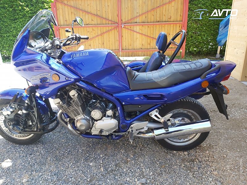 Yamaha&nbsp;XJ900 prikoli�ar