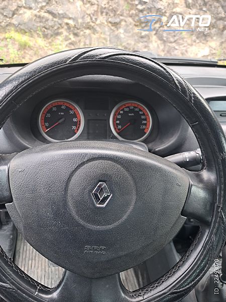 Renault&nbsp;Clio&nbsp;<small><strong>1.4 16V Authentique Confort</strong></small>
