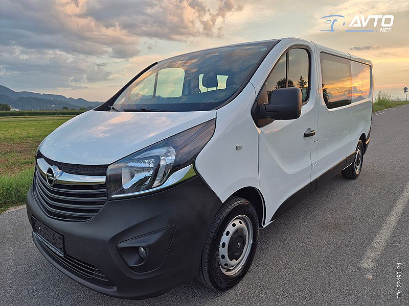 Opel&nbsp;Vivaro&nbsp;<small><strong>1.LASTNIK-PODALJSAN-SLOVENSKO POREKLO-6 SEDEZEV</strong></small>