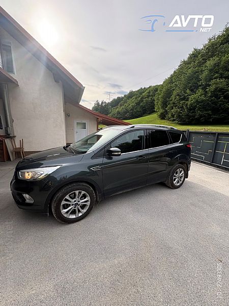 Ford&nbsp;Kuga&nbsp;<small><strong>4x2 2.0 TDCi Titanium</strong></small>