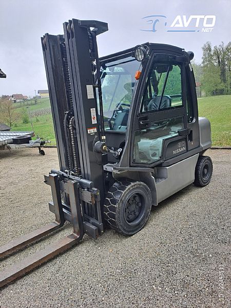 Nissan&nbsp;vili�ar 3 tone dizel ima vse 